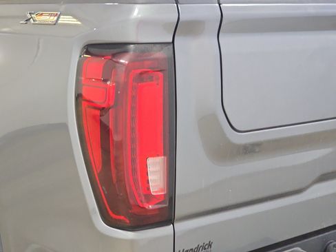 Used 2022 GMC Sierra 1500 SLT w/ SLT Premium Package AWD/4WD image 29