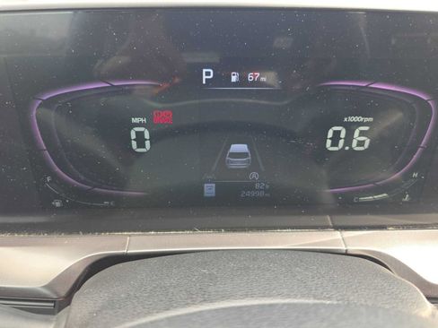 Used 2024 Kia Telluride S w/ S Sunroof Package FWD image 6