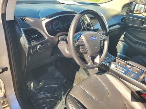 Used 2019 Ford Edge Titanium AWD/4WD image 12