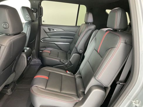 New 2026 Chevrolet Traverse RS w/ LPO, Floor Liner Package AWD/4WD image 19