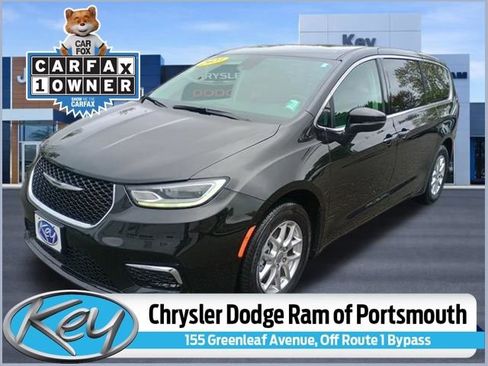 Certified 2023 Chrysler Pacifica Touring-L FWD image 1