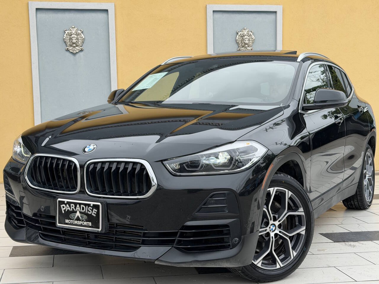 Used 2023 BMW X2 xDrive28i w/ Convenience Package AWD/4WD image 3