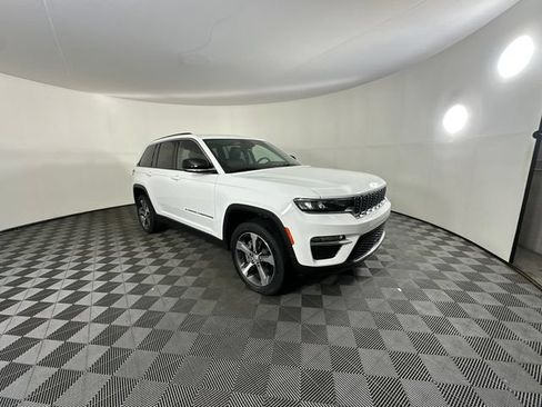 Certified 2022 Jeep Grand Cherokee Limited 4xe AWD/4WD image 3