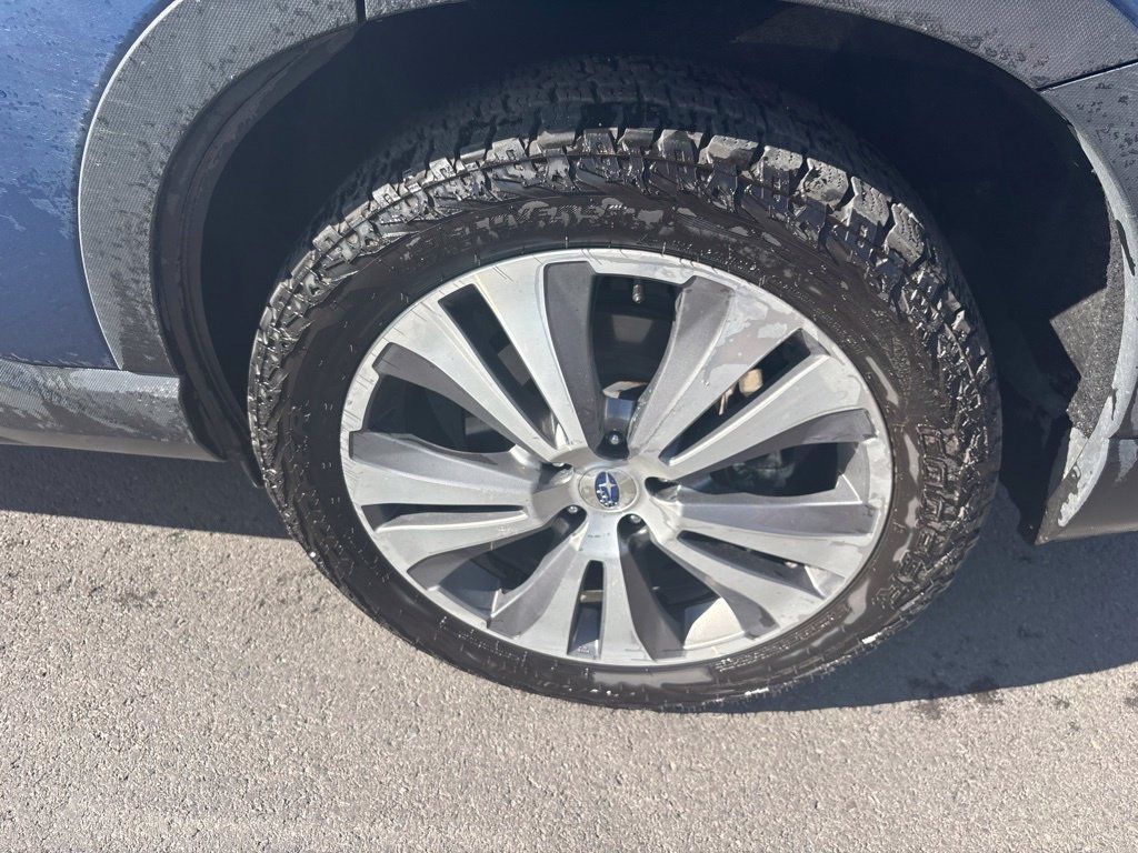 Used 2022 Subaru Ascent Limited AWD/4WD image 2