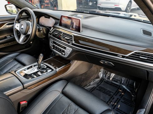 Used 2020 BMW M760i xDrive AWD/4WD image 11