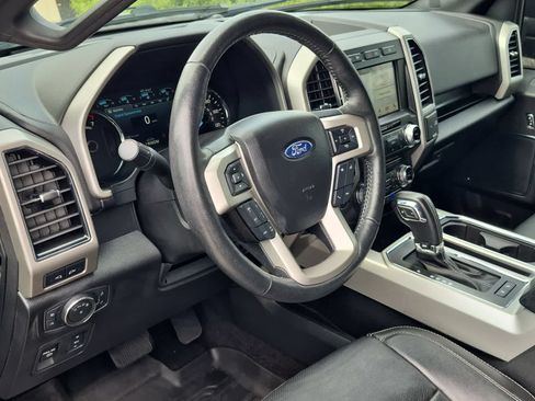 Used 2018 Ford F150 Lariat w/ Equipment Group 502A Luxury AWD/4WD image 10