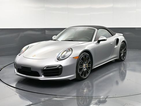 Certified 2015 Porsche 911 Turbo S image 6