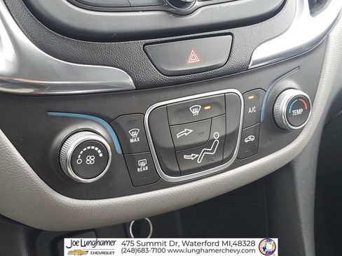 Certified 2018 Chevrolet Equinox LS FWD image 18
