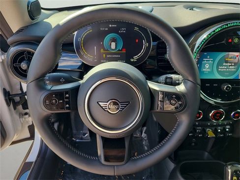 Used 2024 MINI Cooper SE image 22