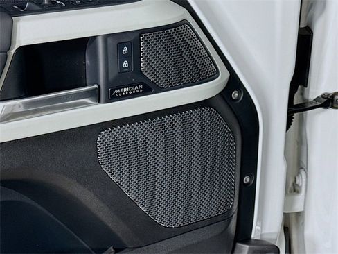 Certified 2023 Land Rover Defender 110 SE image 21