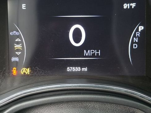 Used 2019 Jeep Grand Cherokee Laredo AWD/4WD image 46