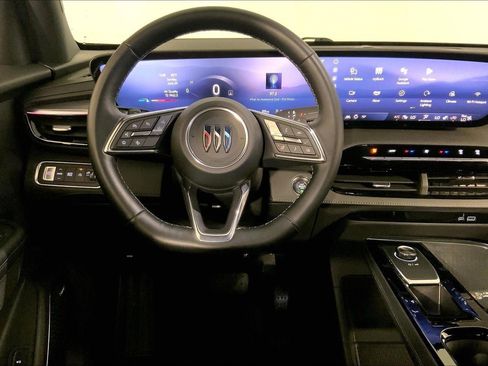 Used 2025 Buick Enclave Sport Touring image 5