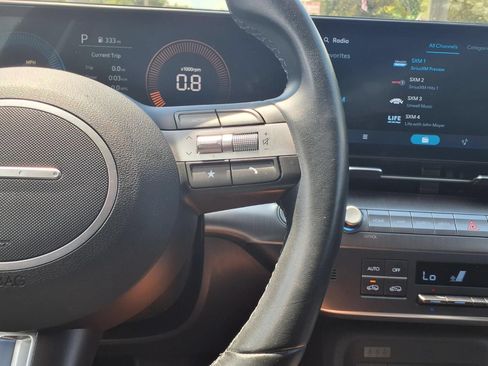 Used 2025 Hyundai Kona SEL AWD/4WD image 20