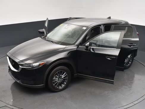 Used 2021 MAZDA CX-5 Touring image 31