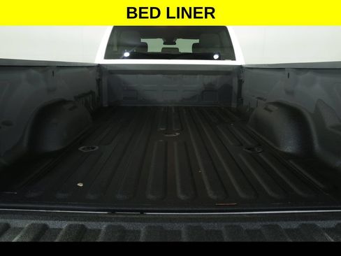 Used 2018 RAM 3500 Tradesman w/ Chrome Appearance Group AWD/4WD image 8