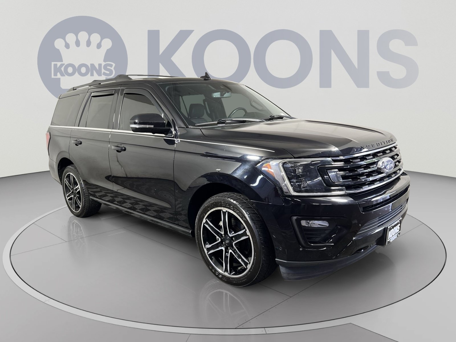 Used 2019 Ford Expedition Limited w/ Equipment Group 303A AWD/4WD image 2