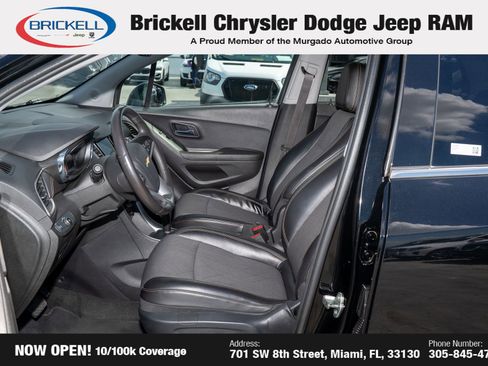 Used 2020 Chevrolet Trax LT w/ LT Convenience Package image 15