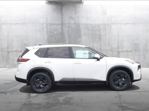 New 2026 Nissan Rogue SV AWD/4WD image 5