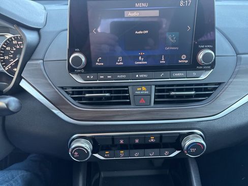 Used 2024 Nissan Altima 2.5 SV image 13