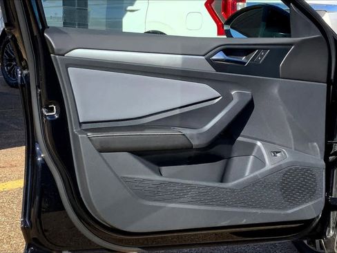 New 2026 Volkswagen Jetta SE FWD image 10
