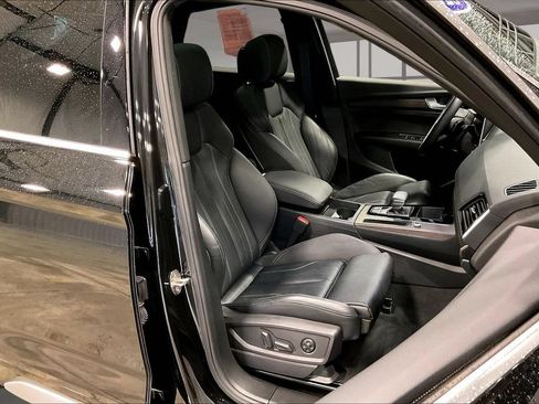 Used 2023 Audi Q5 2.0T Premium w/ Convenience Package AWD/4WD image 30