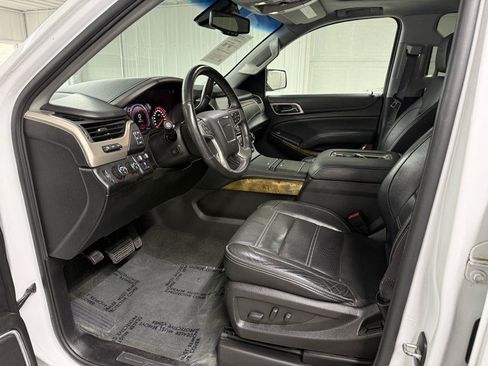 Used 2016 GMC Yukon XL Denali w/ Open Road Package AWD/4WD image 8