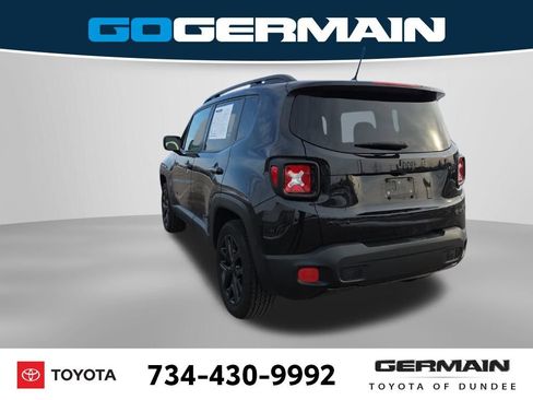 Used 2016 Jeep Renegade Latitude image 10