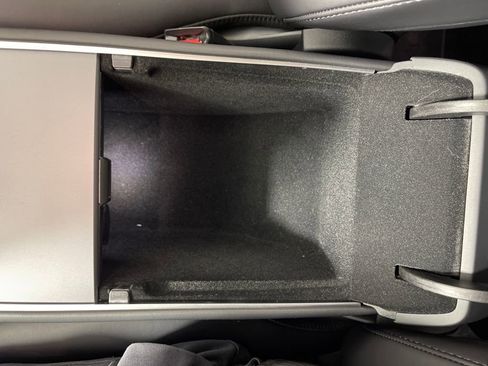 Used 2022 Tesla Model Y Performance image 25