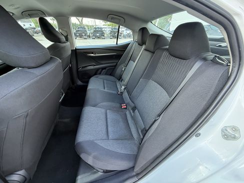 Used 2025 Toyota Camry LE image 31