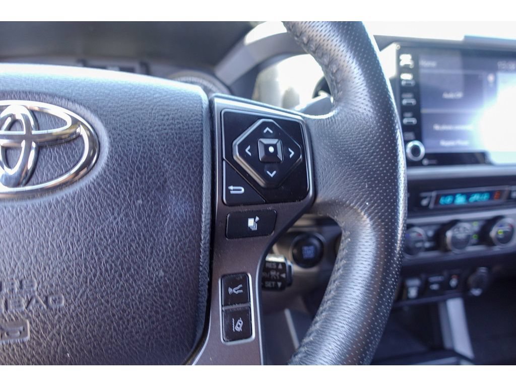 Used 2021 Toyota Tacoma TRD Sport w/ TRD Premium Sport Package AWD/4WD image 19