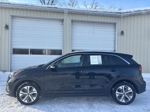 Used 2020 Kia Niro EX Premium w/ Cold Weather Package image 11