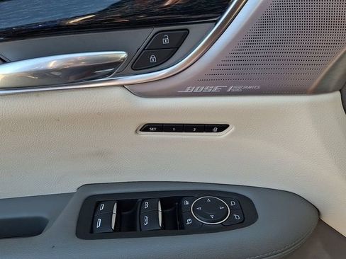 Used 2023 Cadillac XT6 Premium Luxury FWD image 21