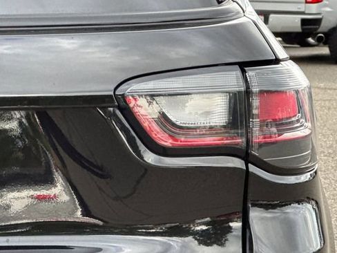 Used 2022 Jeep Compass Trailhawk w/ Trailhawk Elite Group AWD/4WD image 52