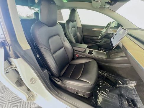 Used 2021 Tesla Model 3 Performance image 28