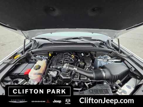 Certified 2025 Jeep Grand Cherokee Limited AWD/4WD image 28