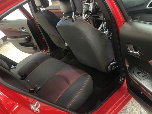 Used 2011 Dodge Avenger Heat FWD image 27