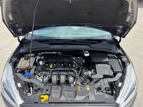 Used 2018 Ford Focus SE FWD image 35
