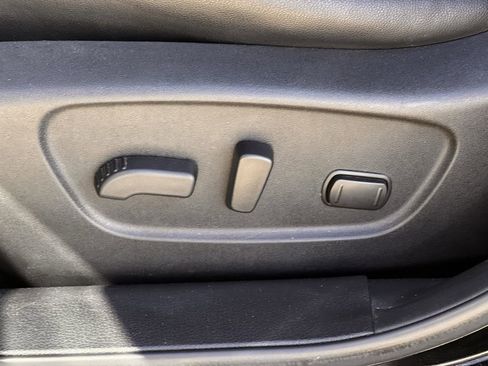 Used 2017 Nissan Rogue Sport SL w/ SL Premium Package image 29