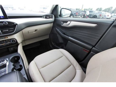 Used 2022 Ford Escape SEL FWD image 12