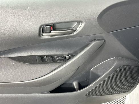 Used 2025 Toyota Corolla LE FWD image 22