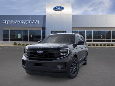 New 2026 Ford Expedition Active AWD/4WD image 2