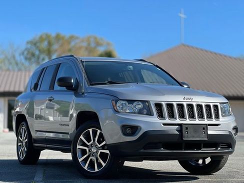 Used 2016 Jeep Compass Sport w/ Power Value Group AWD/4WD image 3