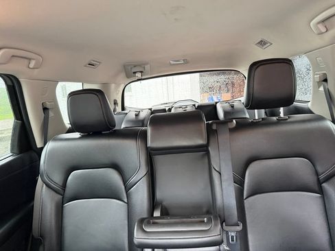 Used 2024 Nissan Pathfinder SL AWD/4WD image 20