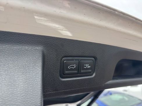 Used 2025 Kia Telluride S image 9