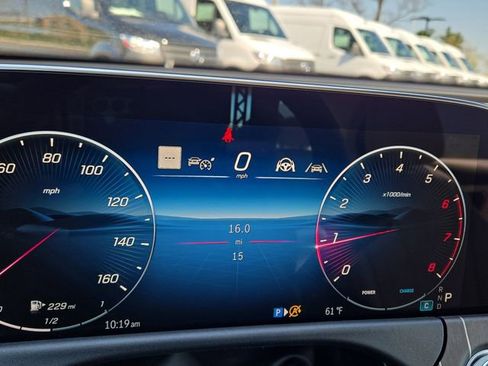 New 2026 Mercedes-Benz E 350 4MATIC Sedan image 9