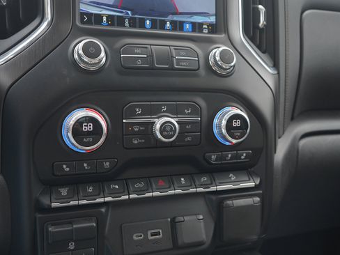 Used 2023 GMC Sierra 2500 AT4 w/ AT4 Preferred Package AWD/4WD image 24