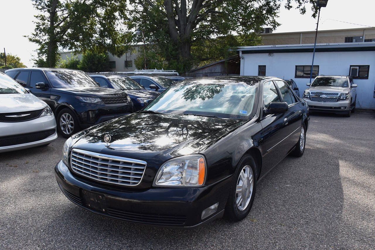 Used 2004 Cadillac De Ville FWD image 2