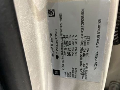 Used 2021 GMC Yukon XL Denali w/ Denali Premium Package RWD image 34