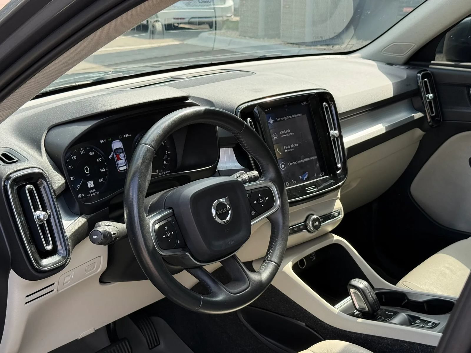 Used 2019 Volvo XC40 T5 Momentum AWD/4WD image 10