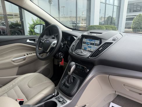 Used 2016 Ford Escape SE w/ SE Chrome Package AWD/4WD image 25